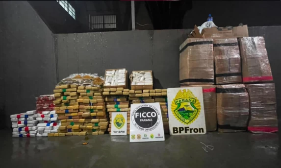 Ação conjunta entre BPFRON, PM e FICCO apreende quase meio tonelada de drogas em Foz do Iguaçu