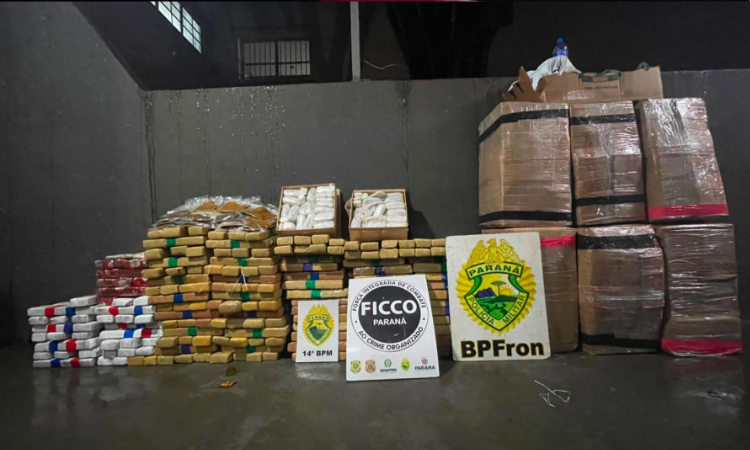 Ação conjunta entre BPFRON, PM e FICCO apreende quase meio tonelada de drogas em Foz do Iguaçu
