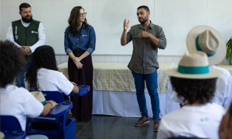 Agronegócio: Ação do Sistema CNA/Senar aproxima estudantes do campo em celebração ao Dia do Produtor Rural