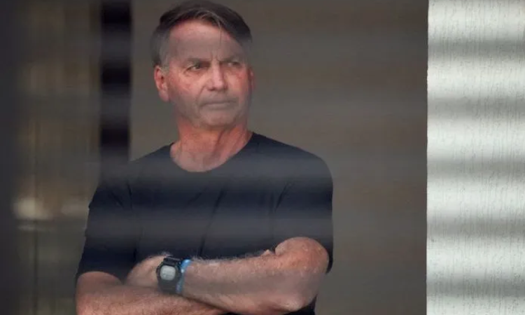 Alexandre de Moraes exige relatório detalhado sobre rotina de Bolsonaro na prisão