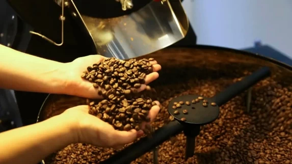 ALÍVIO NA BALANÇA COMERCIAL: EUA REDUZEM TARIFAS PARA CARNE, CAFÉ, LARANJA E PRODUTOS BRASILEIROS