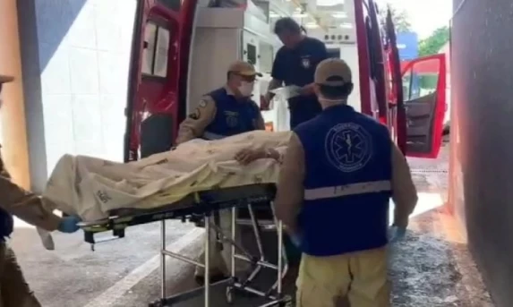 Ao abrir lata de tinner, homem fica gravemente ferido em Cascavel
