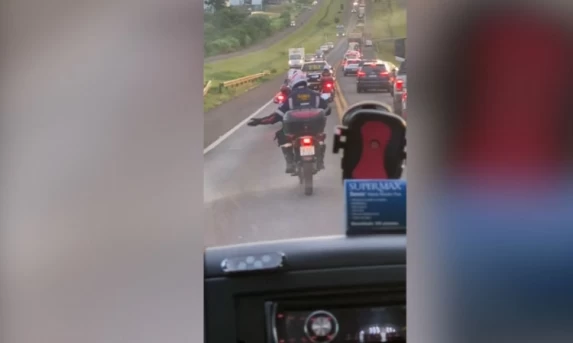 Após ataque de abelhas, idoso é escoltado pela PRF até hospital em Cascavel