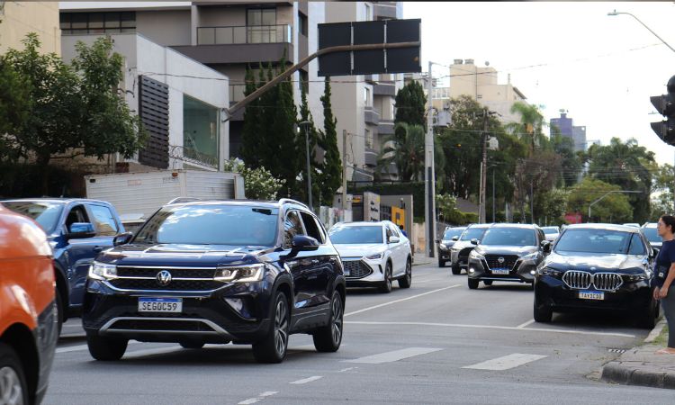 ATENÇÃO MOTORISTA: VENCE NESTA SEXTA-FEIRA A 2ª PARCELA DO IPVA 2026 PARA PLACAS COM FINAL 9 E 0