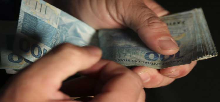 AUXILIO EMERGENCIAL: Caixa conclui pagamento da parcela de abril do Auxílio Brasil.