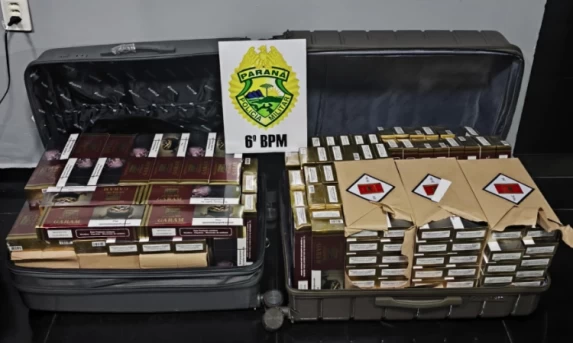 Batalhão de Choque apreende malas recheadas de cigarros contrabandeados em Medianeira