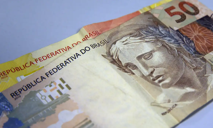 Bolso Apertado: Poupança Registra Saída de R$ 39,3 Bilhões no Primeiro Semestre de 2026