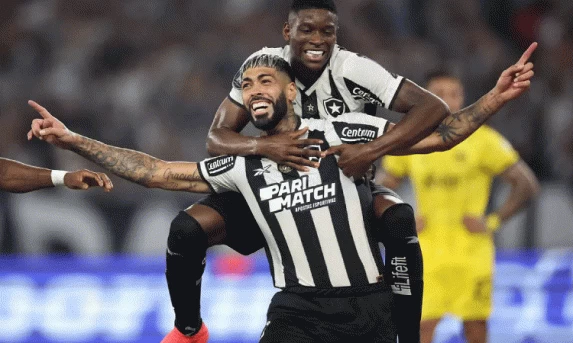 Botafogo goleia Peñarol por 5 a 0 e coloca pé na final da Libertadores
