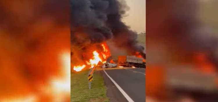 BRASIL: Carretas batem de frente, pegam fogo e duas pessoas morrem em Itaquiraí.
