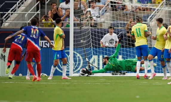 Brasil empata com EUA em último teste antes da Copa América.