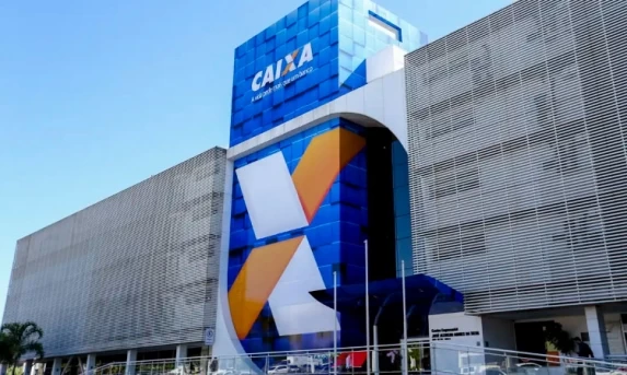 Caixa libera abono salarial para nascidos em março e abril