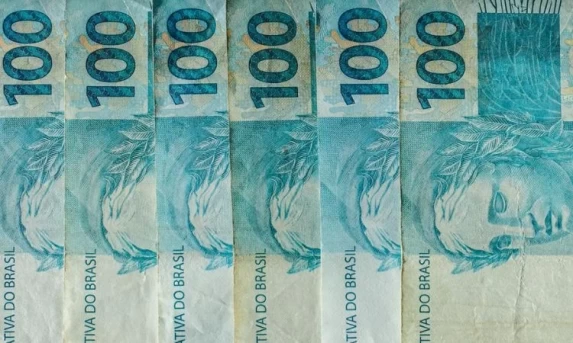 Caixa paga Bolsa Família de julho para beneficiários com NIS final 4