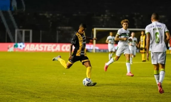 Cascavel brilha, vence o América-MG e avança na Copa do Brasil