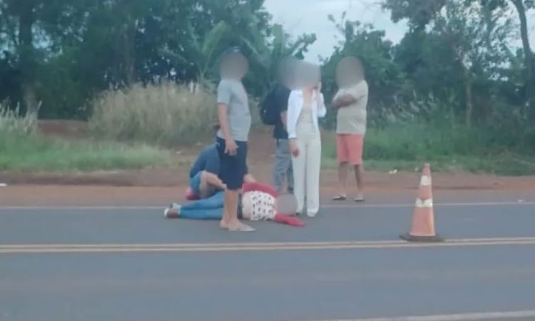 CATANDUVAS: Mulher de 57 anos é atingida por caminhão ao tentar atravessar a BR-277.