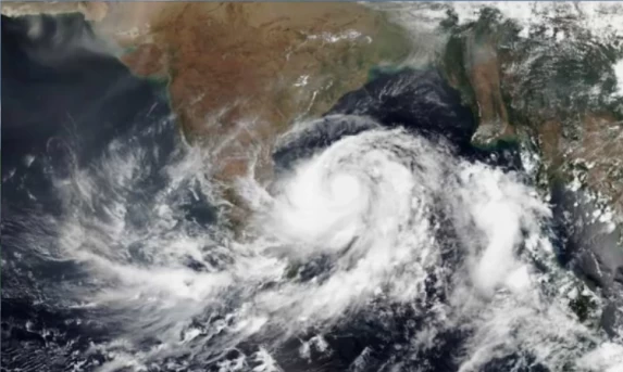 Clima: Ciclone subtropical ameaça estados brasileiros com chuvas extremas e risco de enchentes