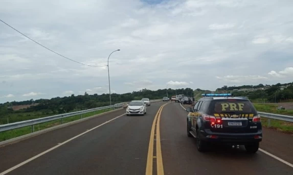 Colisão frontal deixa cinco pessoas feridas na BR-277 em Foz do Iguaçu