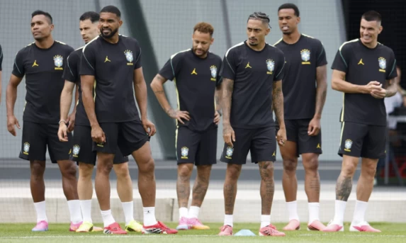 Comandado por Ancelotti, Brasil é destaque na Fifa por velocidade em transições na Copa