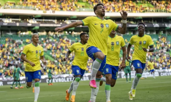 Copa América: Brasil enfrenta Uruguai em busca de vaga nas semifinais