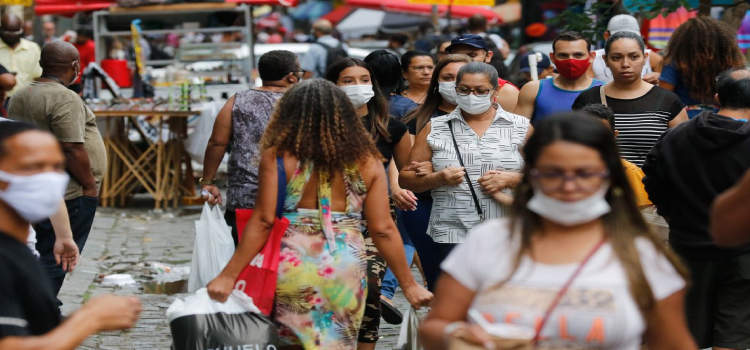 COVID-19: Brasil tem 28,7 milhões de casos e 648,9 mil mortes