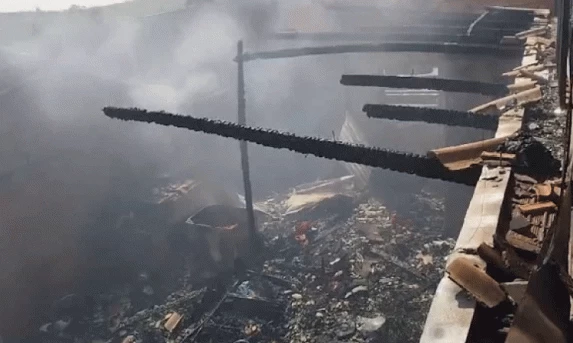 Criança de 2 anos morre carbonizada após incêndio em Pato Branco