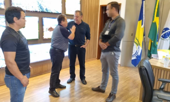 Deputado Batatinha visita Guaraniaçu e destina recursos para a APAE.