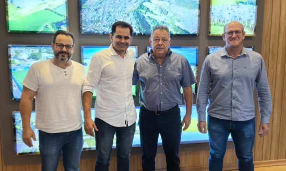 Deputado Márcio Pacheco reforça compromisso com Guaraniaçu em visita ao prefeito Ronaldo Cazella
