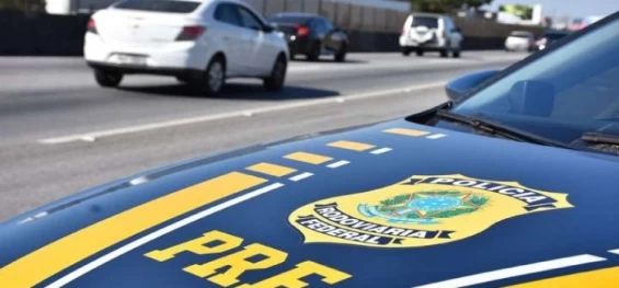 DESCAMINHO: Policiais Rodoviários Federais apreendem 447 kg de maconha em Santa Terezinha de Itaipu.