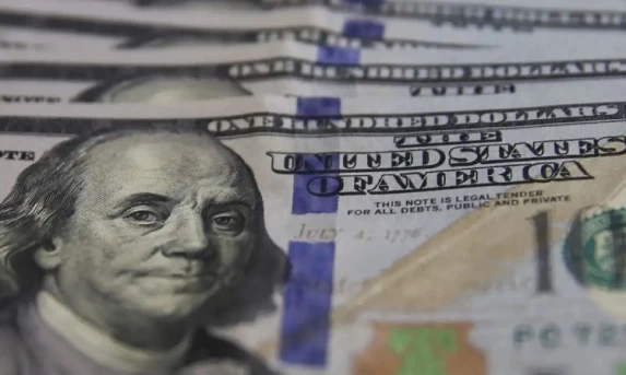 Dólar sobe a R$ 5,85 com temor de recessão nos EUA