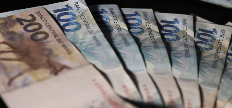 ECONOMIA: Abono salarial de 2019 esquecido por trabalhadores já pode ser pedido.