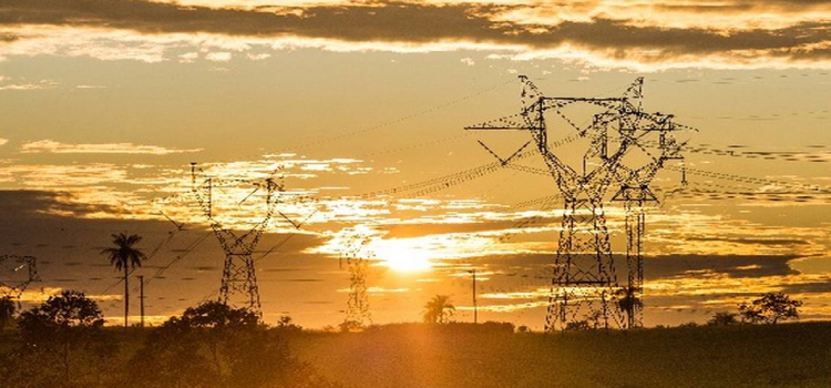 ECONOMIA: Bolsonaro anuncia fim de taxa extra na conta de luz, que terá redução de preços a partir do dia 16.