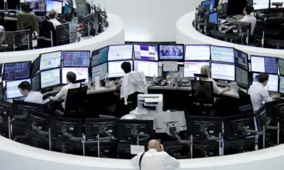 Economia Global: Bolsas da Europa fecham em queda com investidores cautelosos diante da escalada de tensões no Médio Oriente