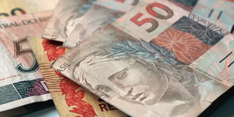 ECONOMIA: INSS começa a pagar 1ª parcela do 13º de aposentados; veja se você recebe.