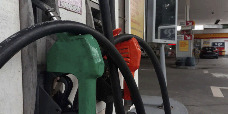 ECONOMIA: Preço da gasolina chega a R$ 7,27 e é o mais alto registrado pela ANP.