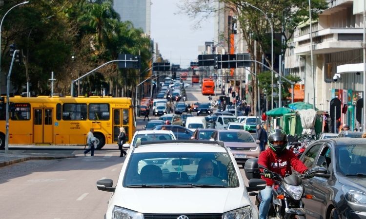 Economia: Redução do IPVA deve injetar R$ 561 milhões na economia do Paraná em 2026