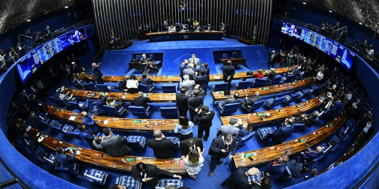 ECONOMIA: Senado aprova projeto que prorroga Pronampe até fim de 2024.