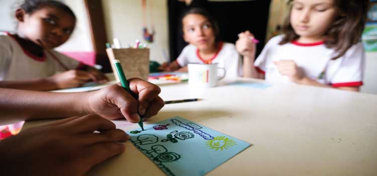 EDUCAÇÃO: Câmara aprova MP que regulamenta ensino domiciliar.