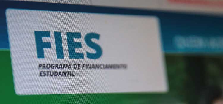 EDUCAÇÃO: Estudantes inadimplentes já podem renegociar dívidas com Fies