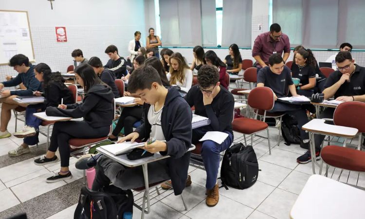 Educação financeira pode entrar no currículo escolar