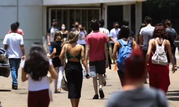 EDUCAÇÃO: Inscrições para o Fies vão até a próxima sexta-feira.