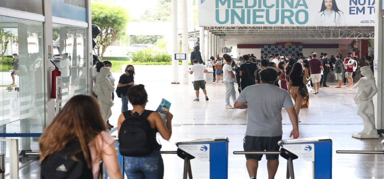 EDUCAÇÃO: Lei que amplia Prouni para estudantes de escolas privadas é sancionada.