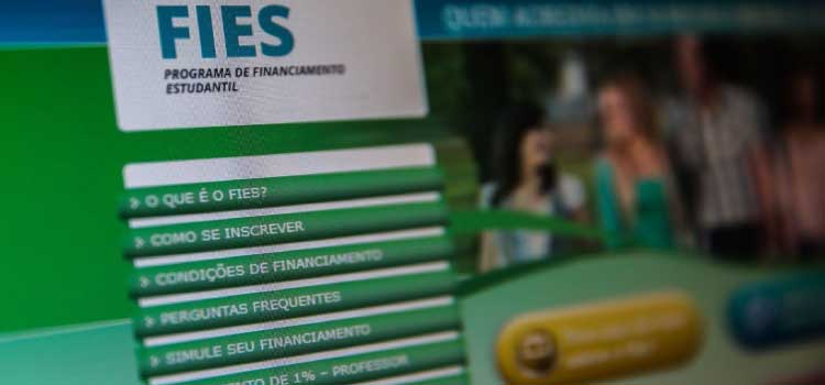 EDUCAÇÃO: Mais de 136 mil pessoas aderiram a renegociação do Fies.
