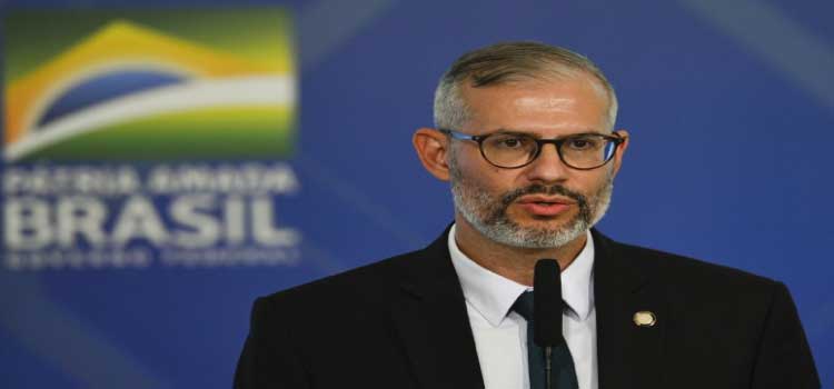 EDUCAÇÃO: MEC cria grupo para formular políticas para alfabetização de surdos.