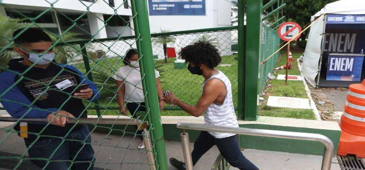 EDUCAÇÃO: Termina hoje o prazo de inscrição para o Enem 2022.
