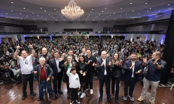 Em Convenção gigante com a presença de Moro e Barros Pacheco é oficializado candidato a Prefeito de Cascavel.