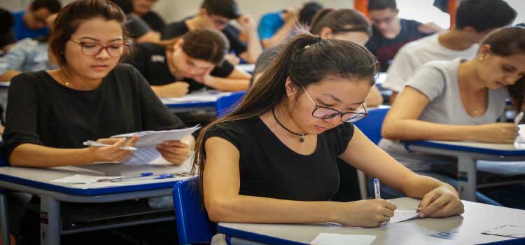 ENSINO SUPERIOR: 70 cursos das universidades estaduais têm desempenho acima da média nacional no Enade.
