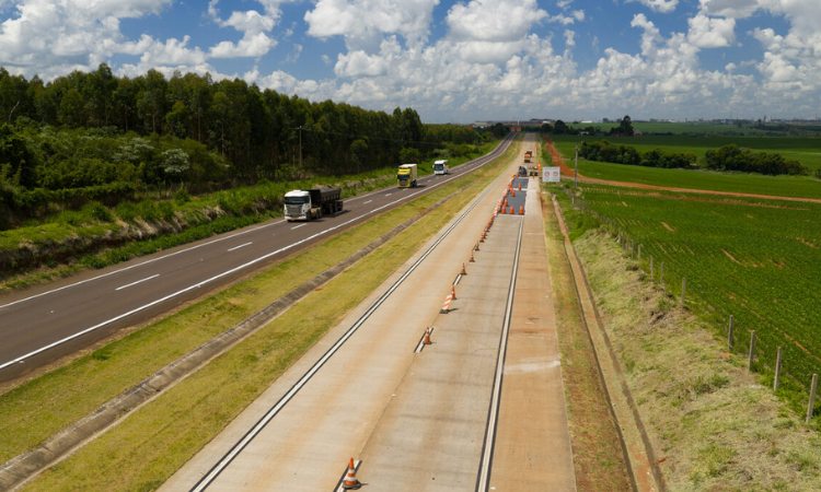 EPR Iguaçu alcança recuperação de 70% das placas de concreto mapeadas na BR-163