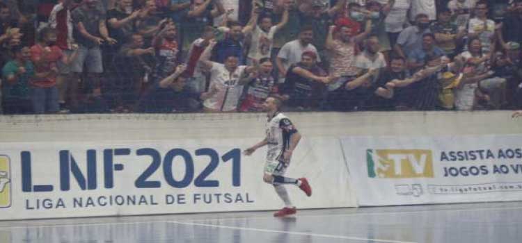ESPORTE: Cascavel Futsal vence Carlos Barbosa e está a um empate da final da LNF