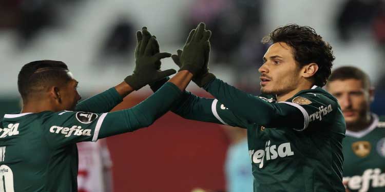 ESPORTES: Libertadores Palmeiras goleia e garante vaga antecipada nas oitavas.