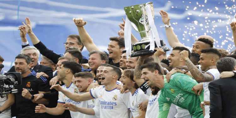 ESPORTES: Real Madrid conquista 35º título do Espanhol a quatro rodadas do fim.