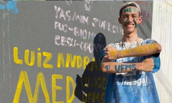 EX-ALUNO DA REDE ESTADUAL CONQUISTA 1º LUGAR EM MEDICINA APÓS INTERCÂMBIO NO EXTERIOR